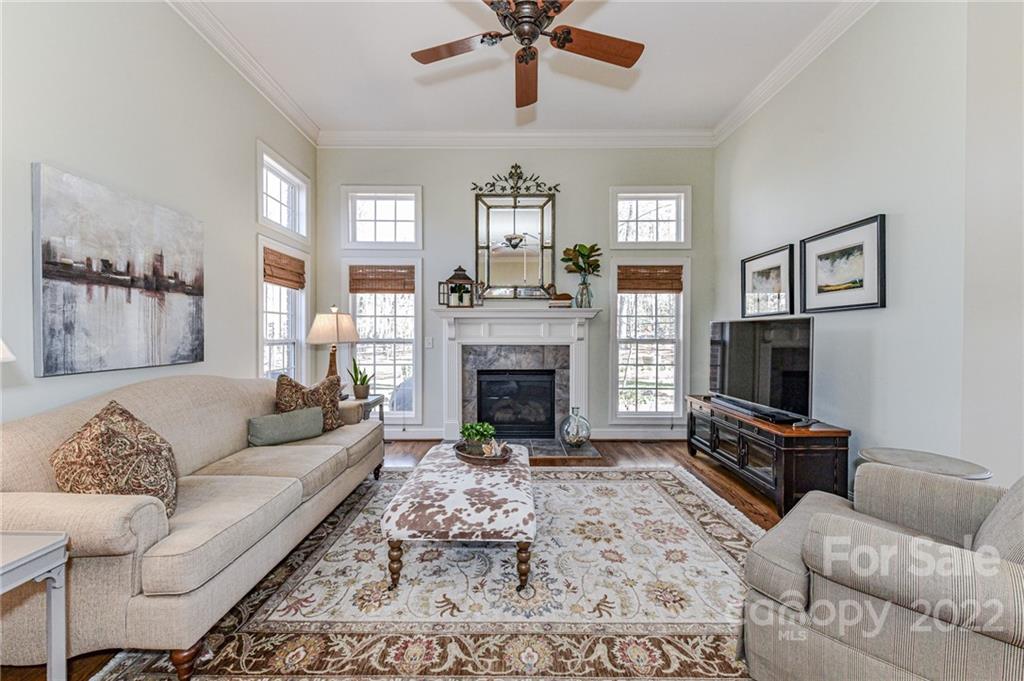 4021 Lingen Lane Unit: 142