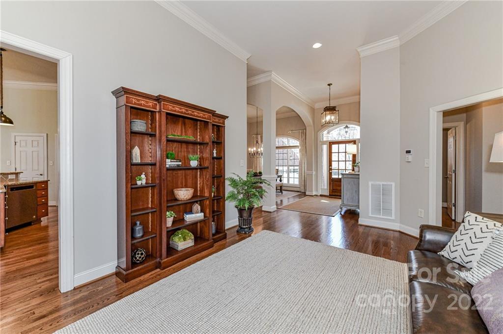4021 Lingen Lane Unit: 142