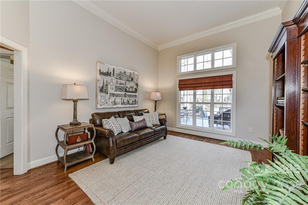 4021 Lingen Lane Unit: 142