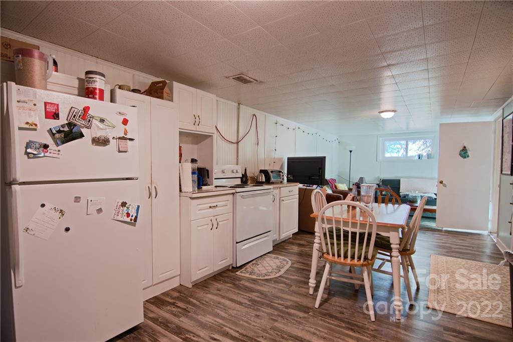601 Mountain View Road