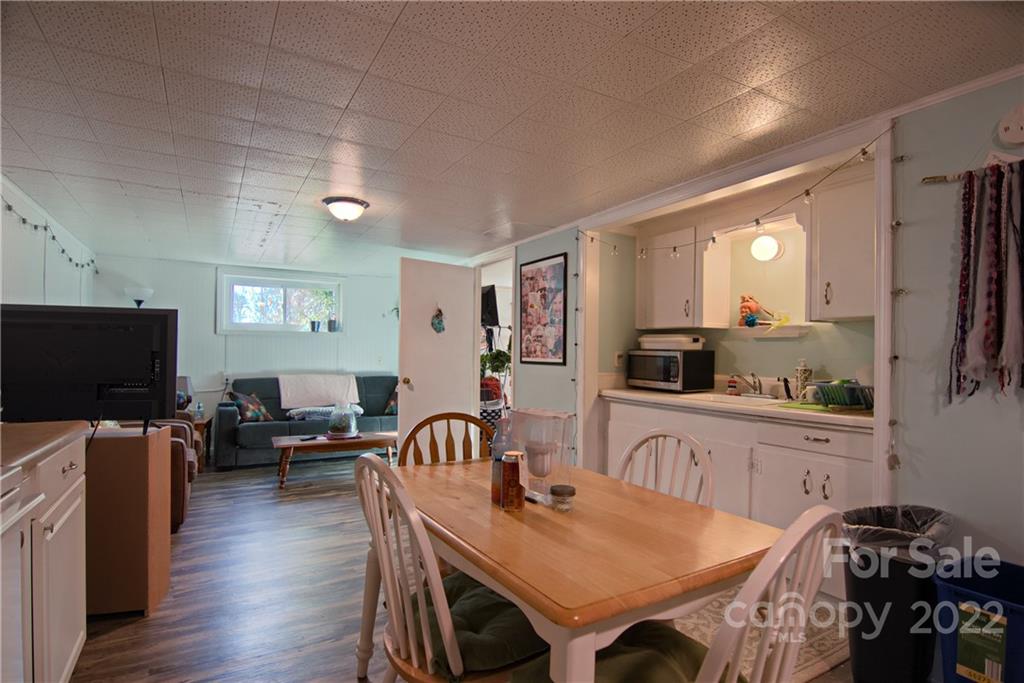 601 Mountain View Road