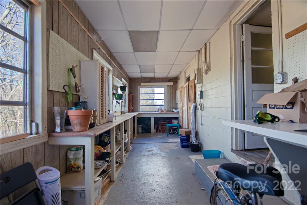 601 Mountain View Road