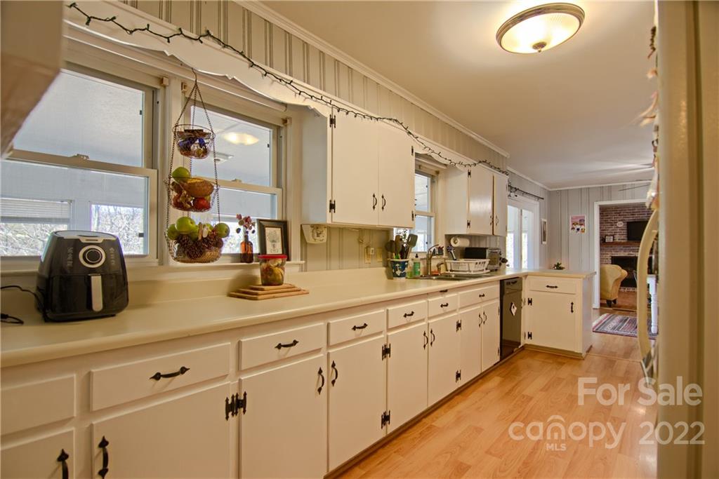 601 Mountain View Road