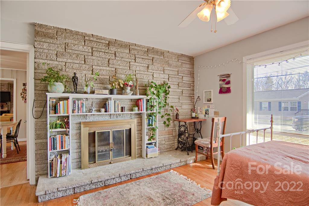 601 Mountain View Road