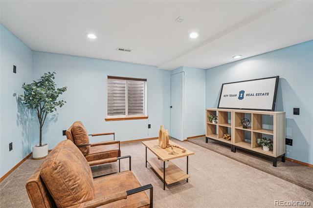 571 Rio Rancho Way