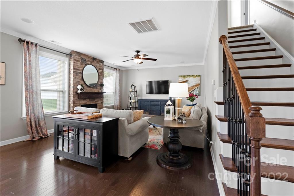 10442 Blackstone Drive Unit: 113