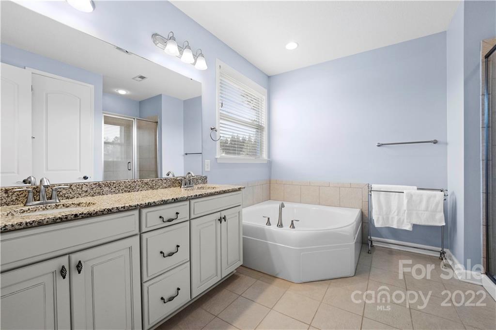 10442 Blackstone Drive Unit: 113