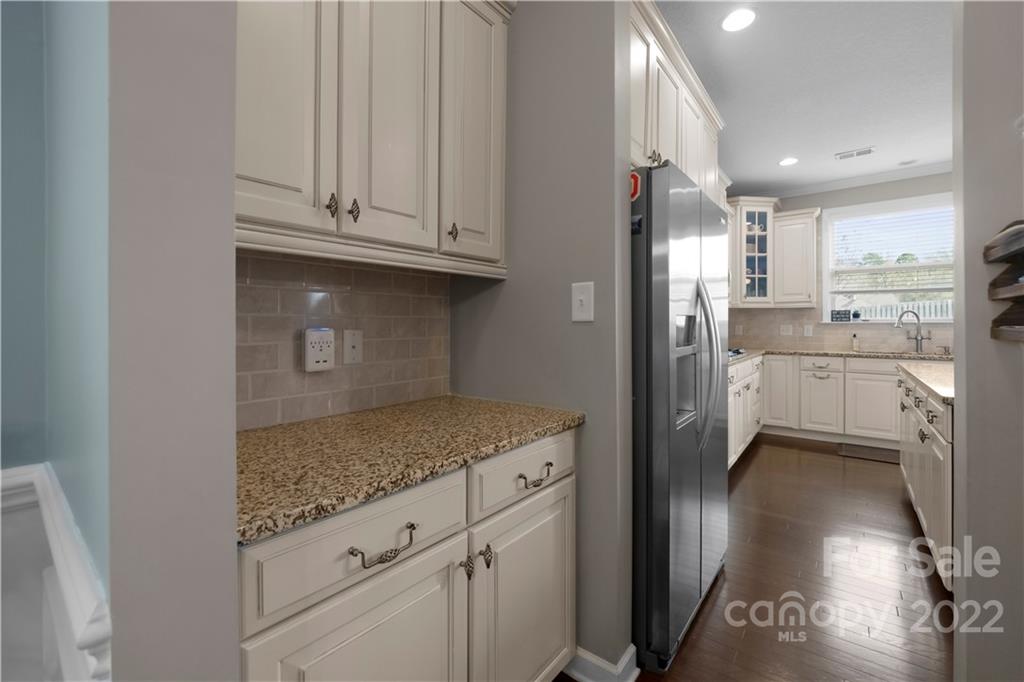 10442 Blackstone Drive Unit: 113