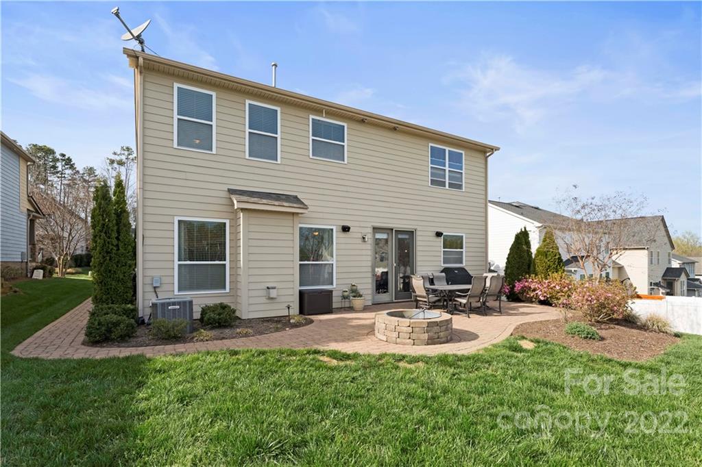 10442 Blackstone Drive Unit: 113