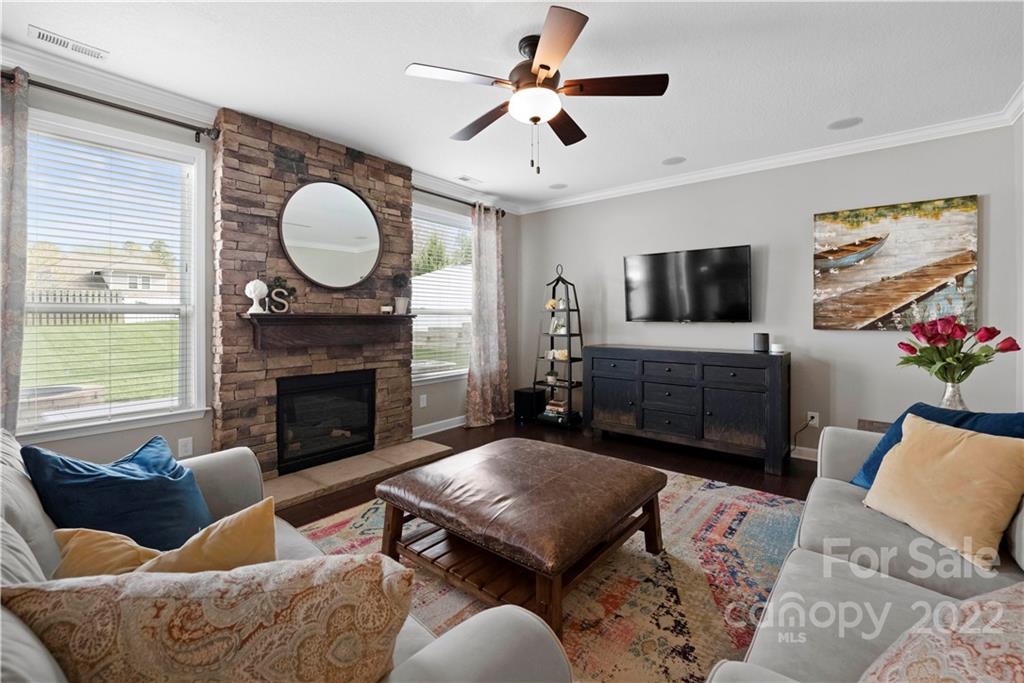 10442 Blackstone Drive Unit: 113