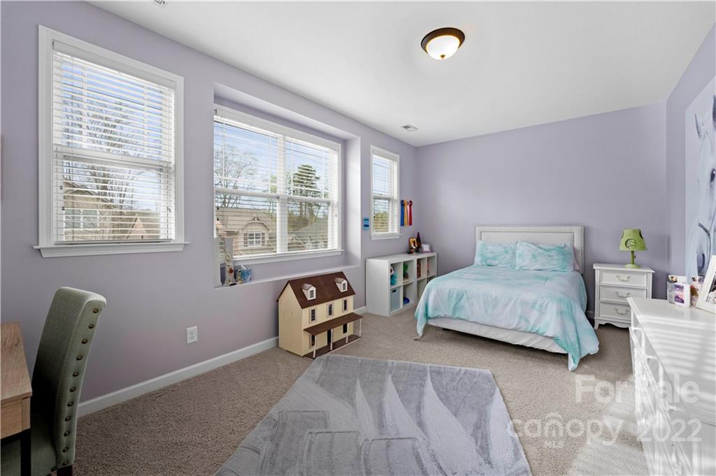 10442 Blackstone Drive Unit: 113