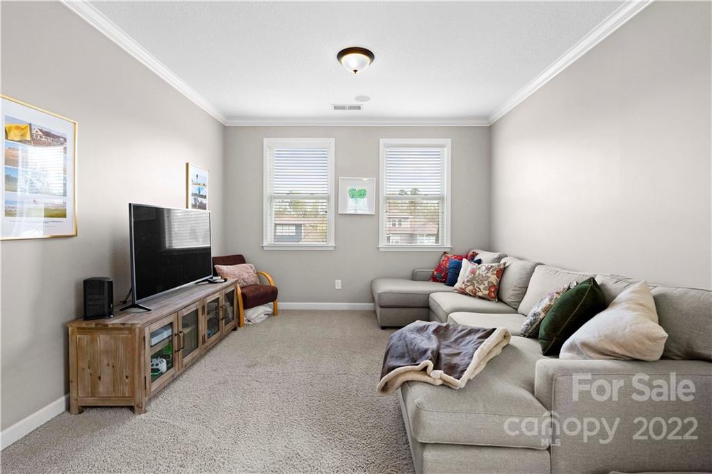 10442 Blackstone Drive Unit: 113