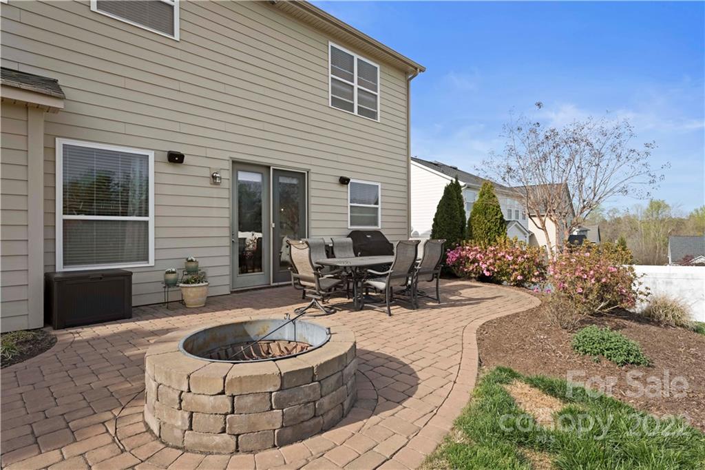 10442 Blackstone Drive Unit: 113