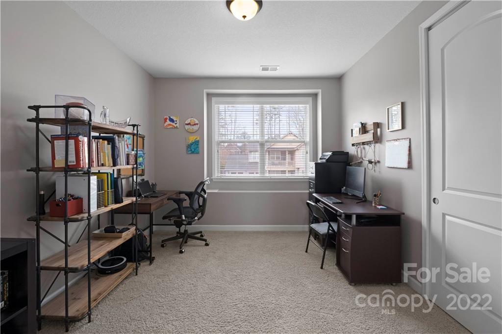 10442 Blackstone Drive Unit: 113
