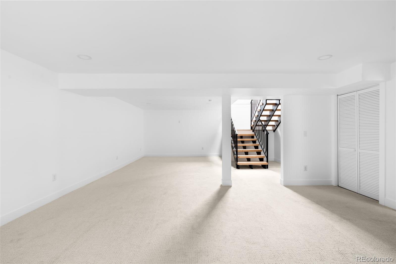 1573 S Dexter Way