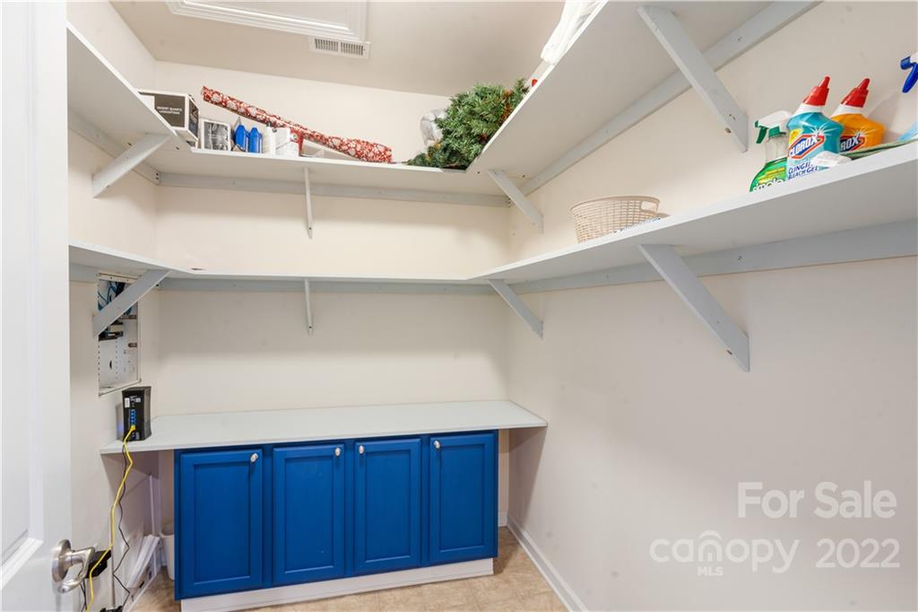 8912 Keller Court