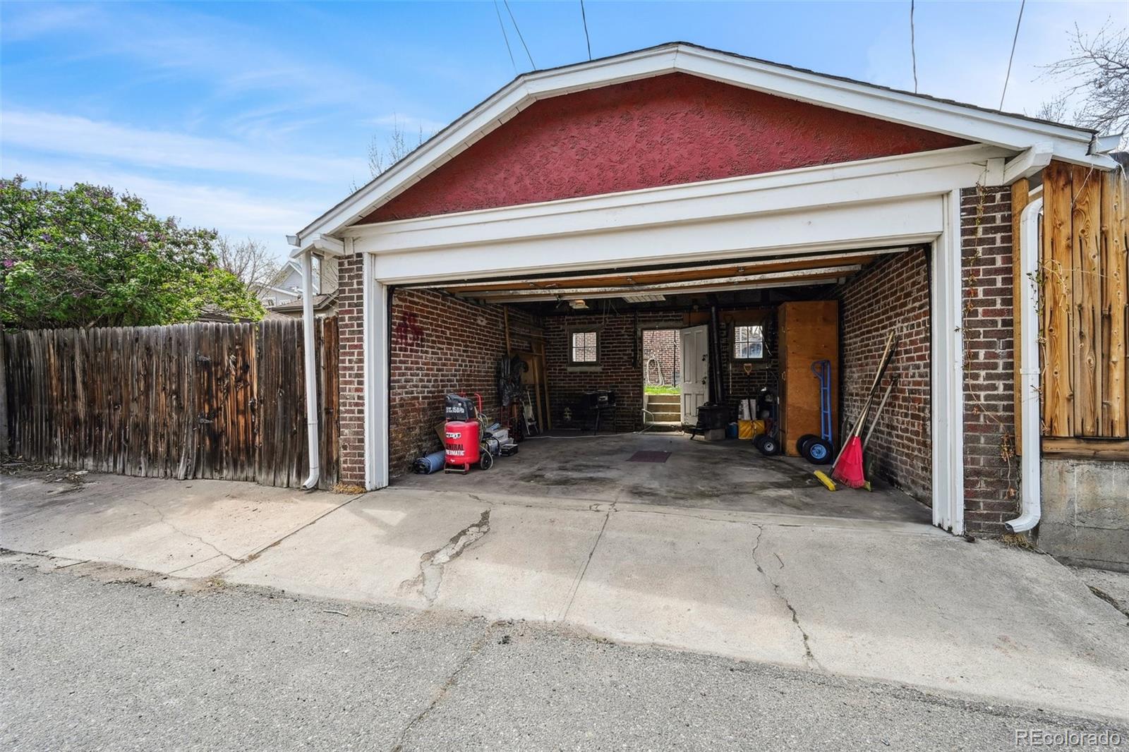954 Detroit Street