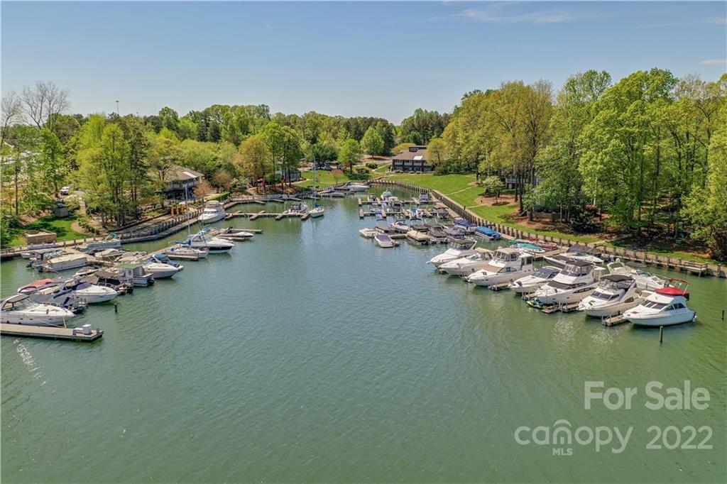 216 Northwest Drive