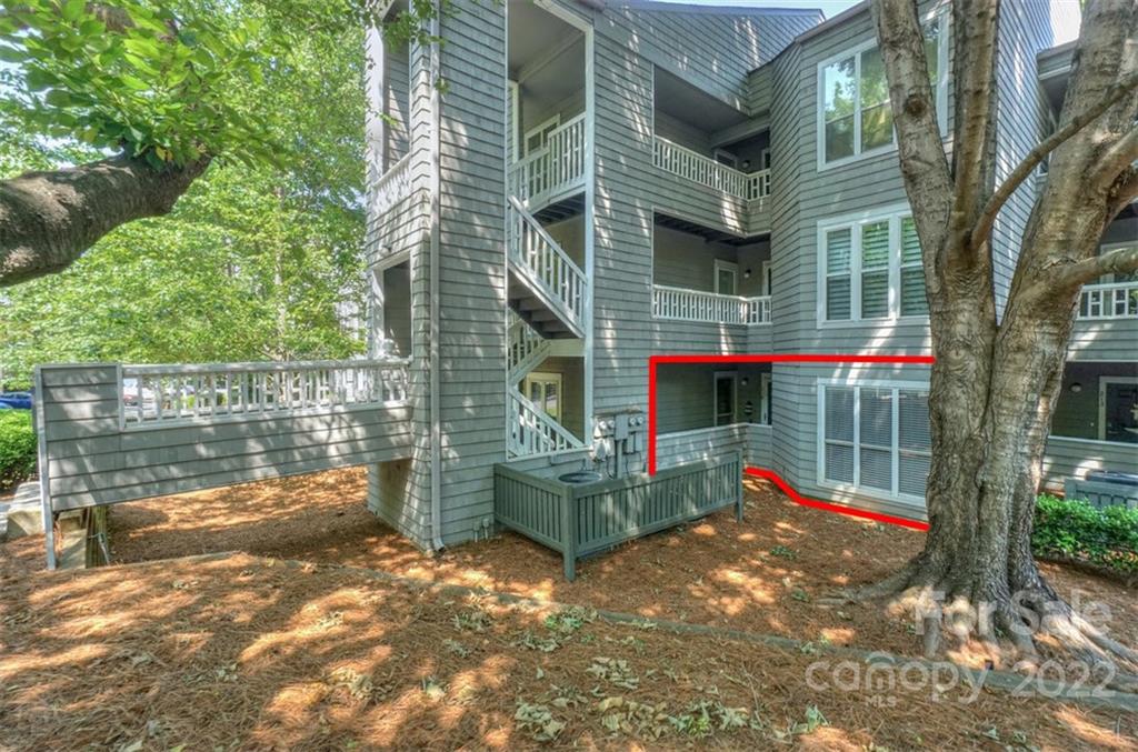 216 Northwest Drive