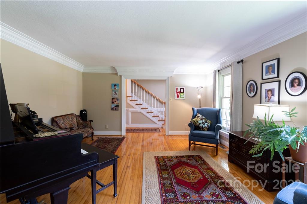 447 Clarendon Place
