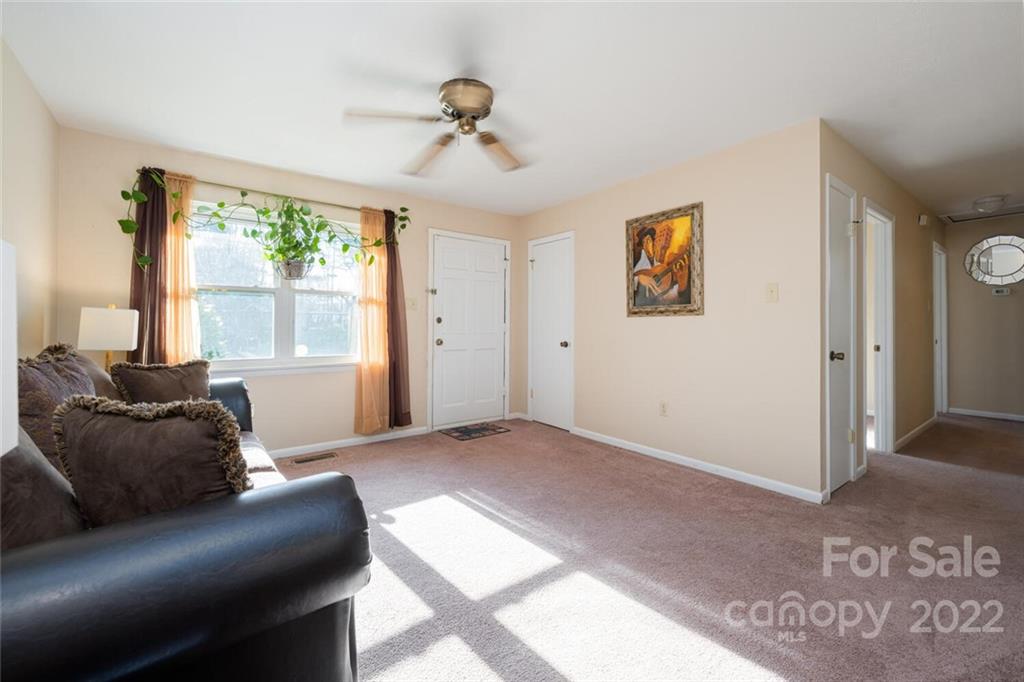2 Eastcrest Drive