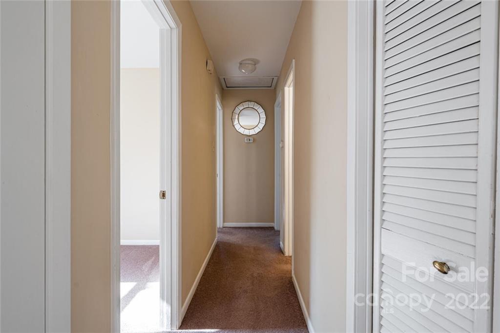 2 Eastcrest Drive