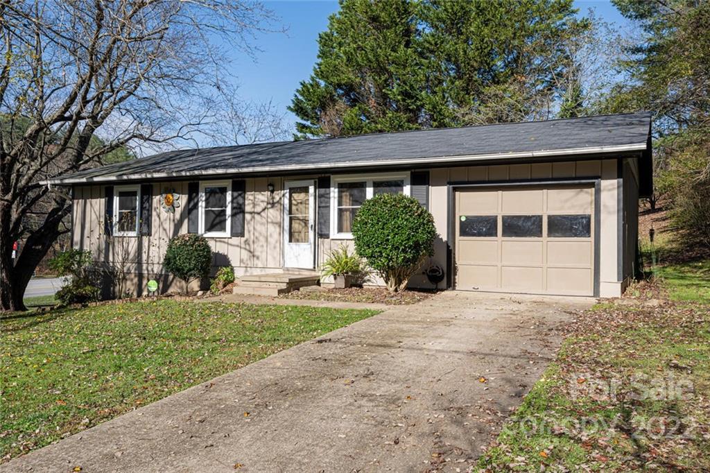 2 Eastcrest Drive