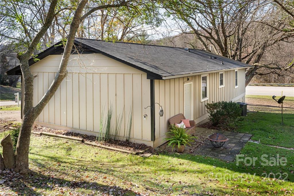 2 Eastcrest Drive