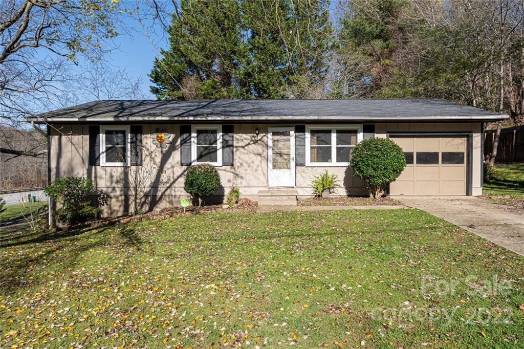 2 Eastcrest Drive