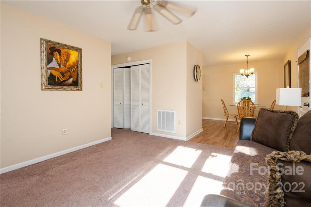 2 Eastcrest Drive
