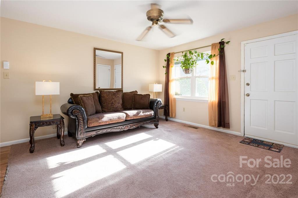 2 Eastcrest Drive