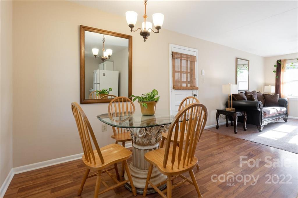 2 Eastcrest Drive