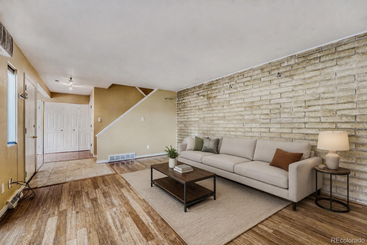 1160 S Clinton Street Unit: 40