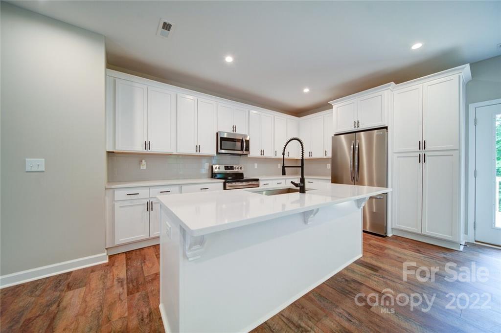 226 W Glendale Avenue