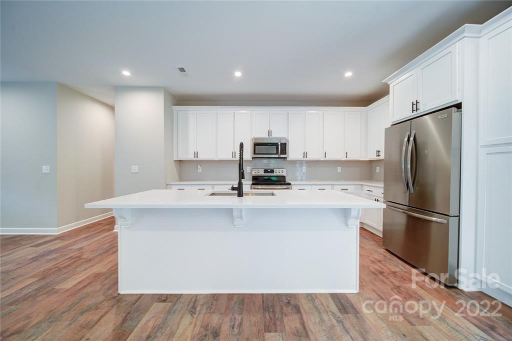 226 W Glendale Avenue