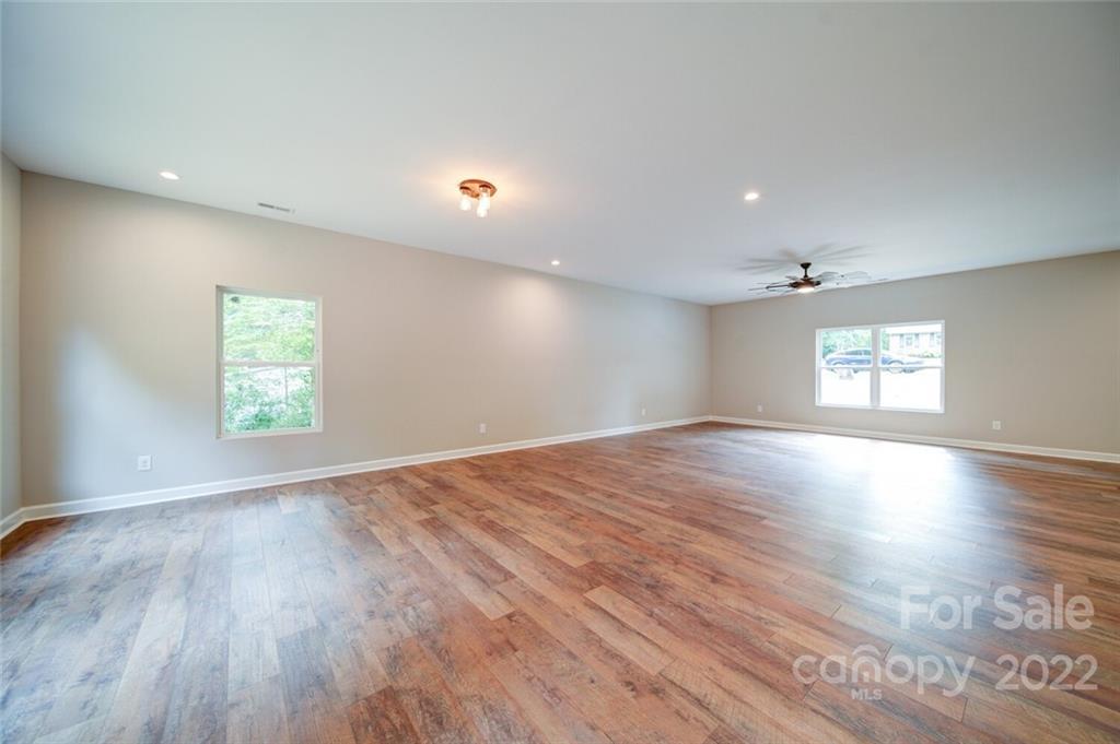 226 W Glendale Avenue