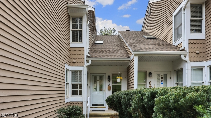 7 Dorset Ln