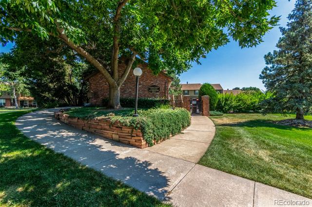 8752 E Amherst Drive