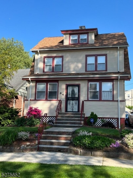 44 Hillcrest Ter