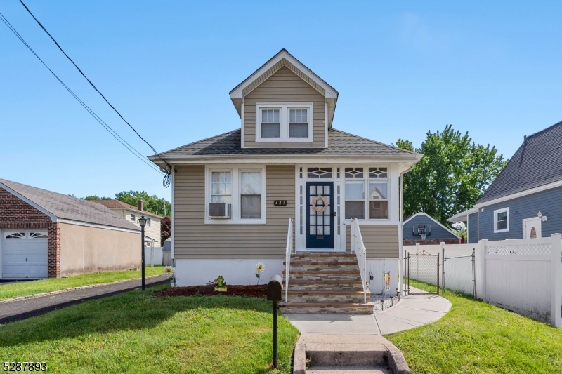 427 Chester Ave