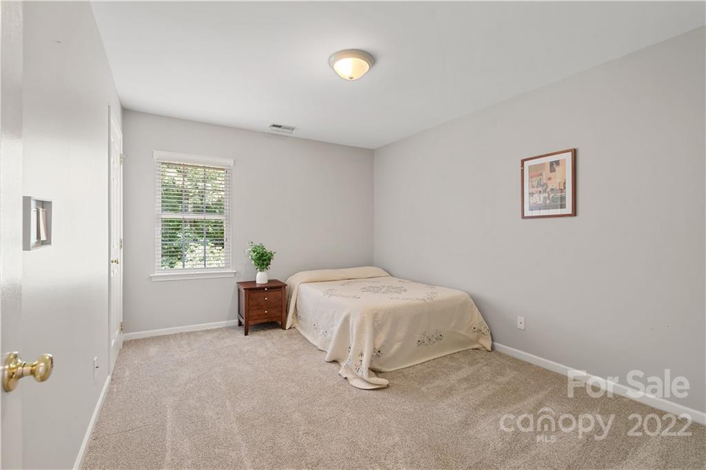 12735 Mcginnis Lane