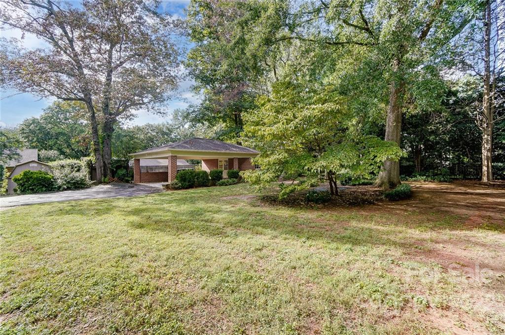 3813 Kitley Place