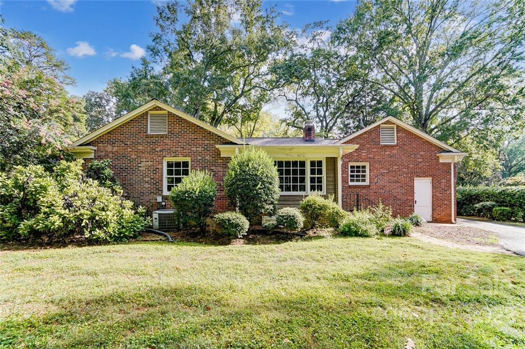 3813 Kitley Place