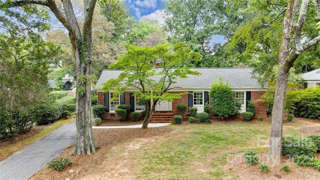 3813 Kitley Place