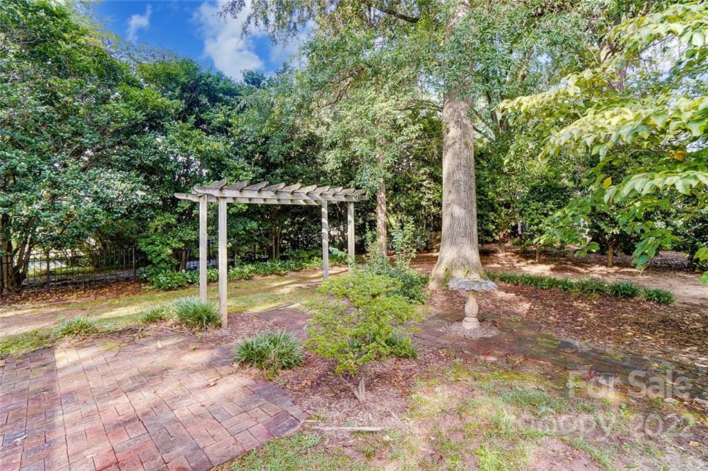 3813 Kitley Place