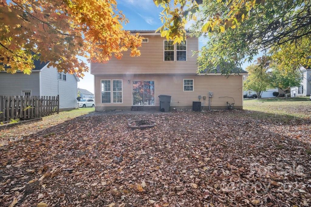 1909 Safflower Circle