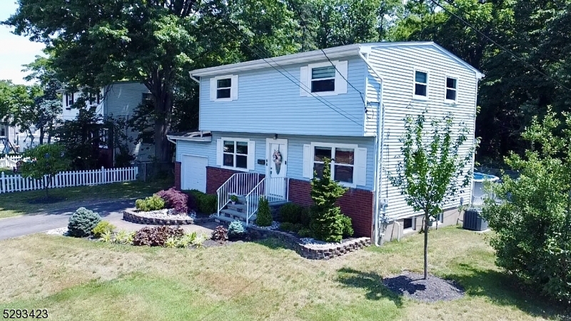 44 Fleetwood Dr