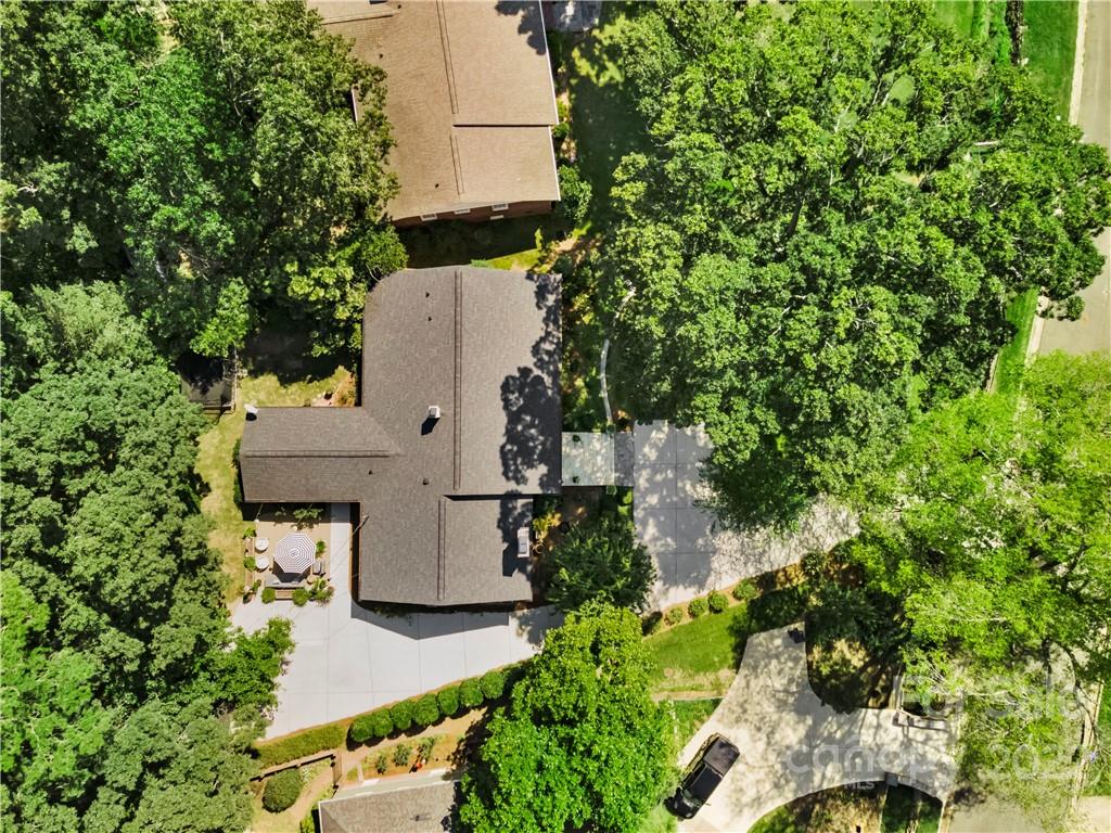 520 Meadowbrook Lane