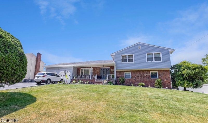 799 Totowa Rd