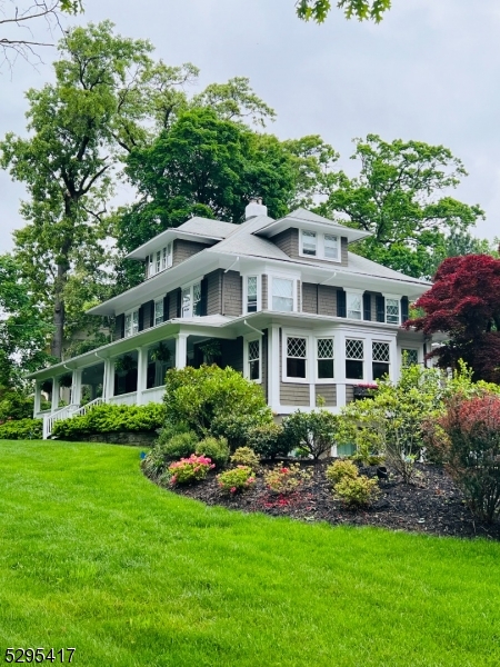 99 BEECHWOOD ROAD